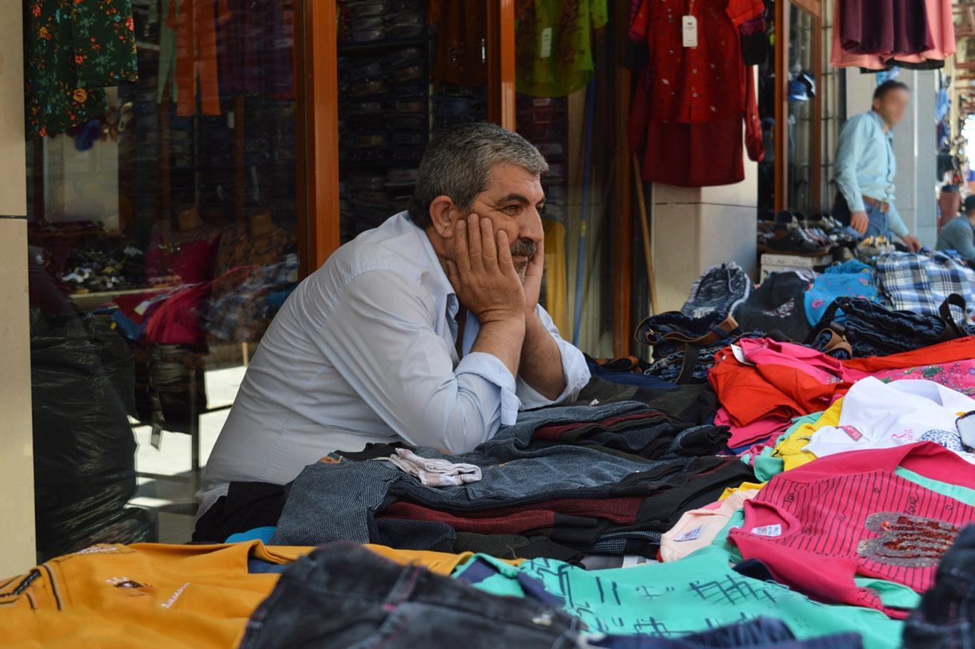 Siirt esnafı: "81 ilde sokağa çıkma yasağı" açıklamasının ardından işlerimiz durdu Siirt esnafı: "81 ilde sokağa çıkma yasağı" açıklamasının ardından işlerimiz durdu